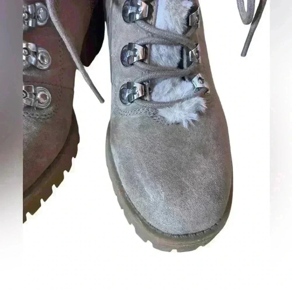 Madden Girl Lace Up Tan Boots with Fur Trim Size 7 - Picture 6 of 7